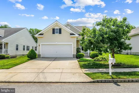 128 Cottage St, Millville, NJ 08332