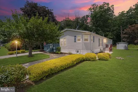 768 E Garden Rd #108, Vineland, NJ 08360