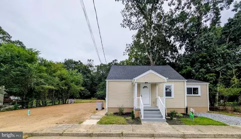 1017 Alexander Dr, Vineland, NJ 08361