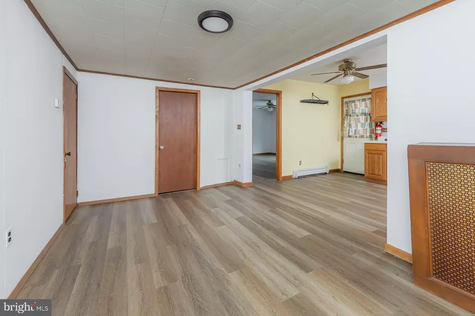 Living - 15 N 13th St, Millville, NJ 08332 photo 3 of 8
