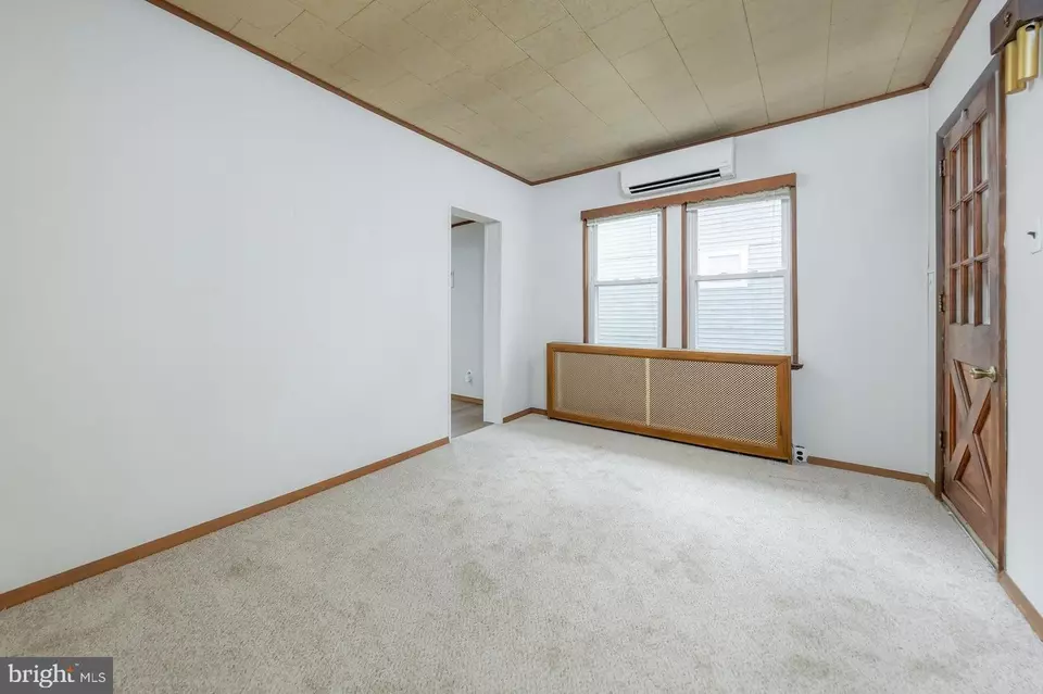 Living - 15 N 13th St, Millville, NJ 08332 photo 7 of 8