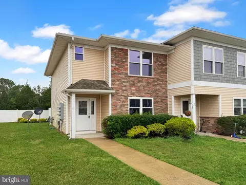 11 Whitaker Ct, Millville, NJ 08332