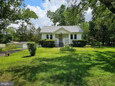 1833 W Oak Rd, Vineland, NJ 08360
