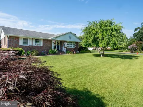 1585 Serene Dr SW, Vineland, NJ 08360