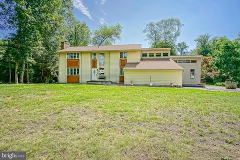 277 Brookfield St, Vineland, NJ 08361