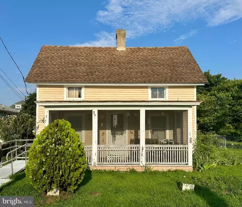 2530 Bacon St, Port Norris, NJ 08349