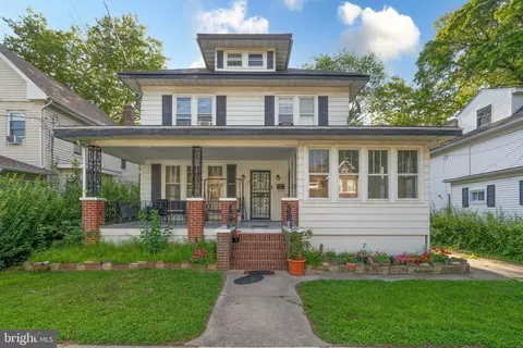 13 S Myrtle St, Vineland, NJ 08360