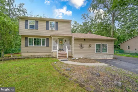 1395 Venezia Ave, Vineland, NJ 08361