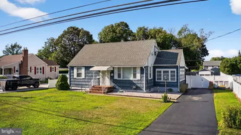 1122 Fairmount Ave, Vineland, NJ 08360