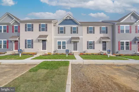 18 Whitaker Ct, Millville, NJ 08332