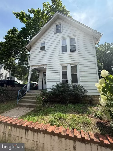 33 Taylor St, Bridgeton, NJ 08302
