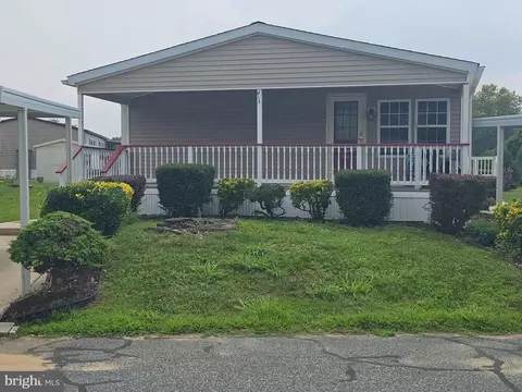 768 E Garden Rd #136, Vineland, NJ 08360