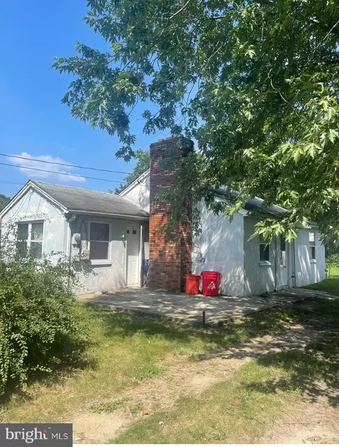 783 S 8th St, Vineland, NJ 08360