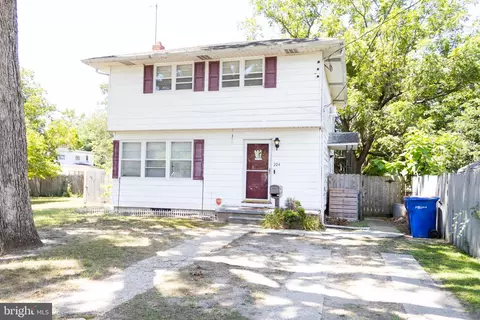 204 N 8th St, Millville, NJ 08332