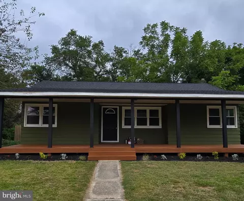 902 Pleasant Dr, Millville, NJ 08332