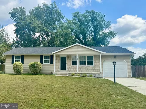 1169 Utopia Ln, Vineland, NJ 08361