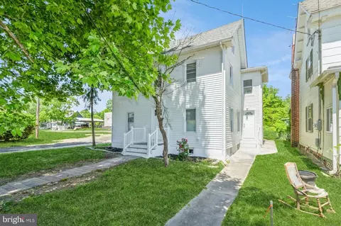 395 Main St, Cedarville, NJ 08311