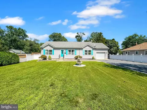 68 W Chestnut Ave, Vineland, NJ 08360