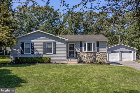 1378 Venus Dr, Vineland, NJ 08360