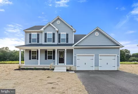 884 Chapel Dr, Vineland, NJ 08361