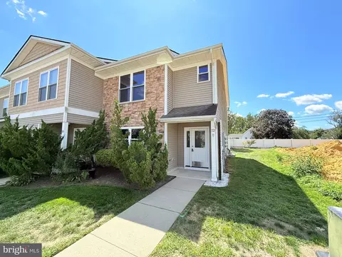 12 Whitaker Ct, Millville, NJ 08332