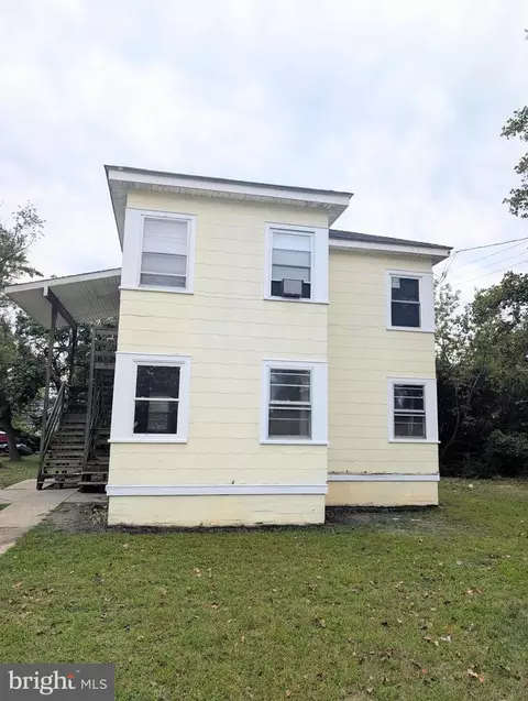 215 Fulton St, Millville, NJ 08332