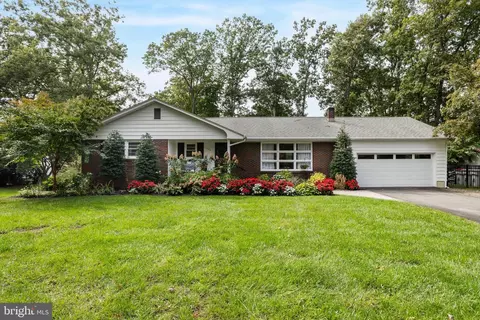1154 Mcclain Dr, Vineland, NJ 08361