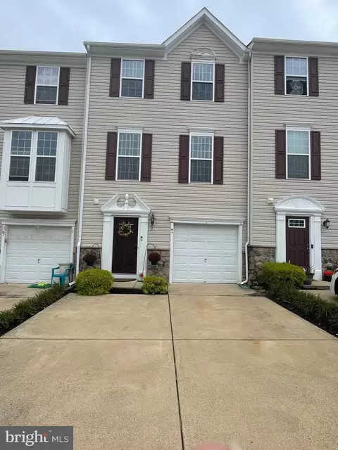 2102 E Oak Rd #M4, Vineland, NJ 08361