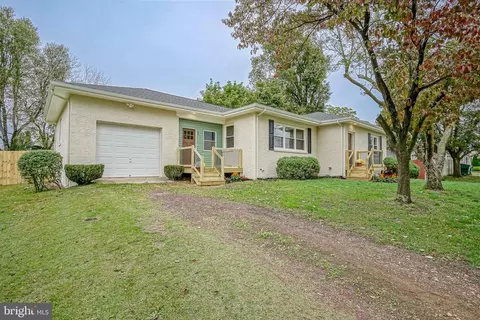66 W Walnut Rd, Vineland, NJ 08360