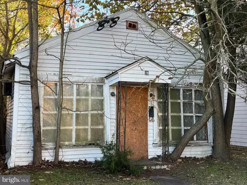 523 Broad St E, Millville, NJ 08332