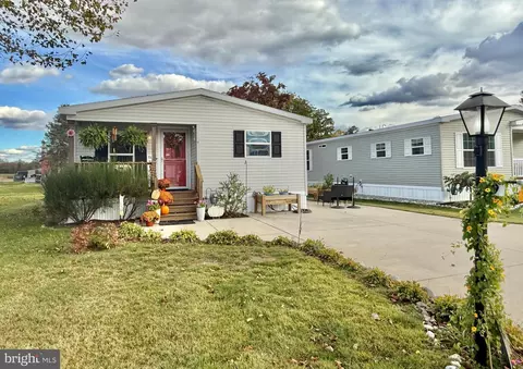768 E Garden Rd #9, Vineland, NJ 08360