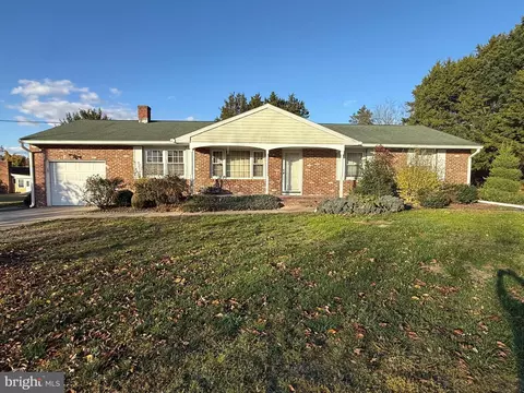 4024 Renee Dr, Vineland, NJ 08361