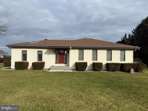 2 Crestridge Dr, Bridgeton, NJ 08302