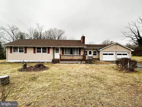 545 Morton Ave, Rosenhayn, NJ 08352
