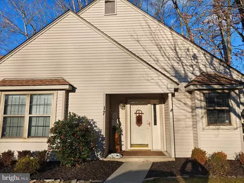 735 S Main Rd #17, Vineland, NJ 08360