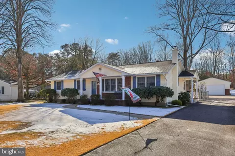 2431 Mistletoe Ln, Millville, NJ 08332