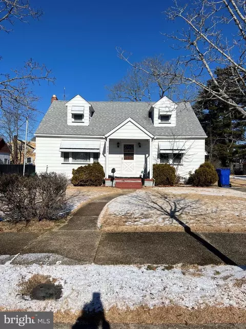 902 E Oak St E, Millville, NJ 08332