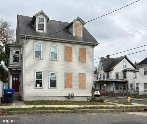 101 N 4th St, Millville, NJ 08332
