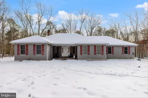 48 Sandy Ln, Millville, NJ 08332