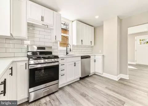 1012 E Walnut Rd, Vineland, NJ 08360