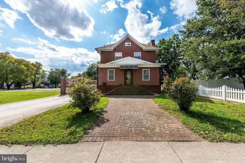 306 S East Ave, Vineland, NJ 08360