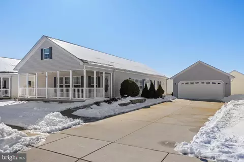 46 Paul Revere Ct, Millville, NJ 08332