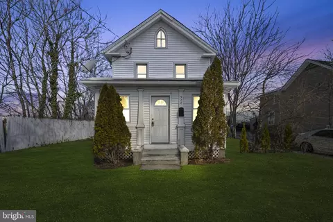 520 E Grape St, Vineland, NJ 08360