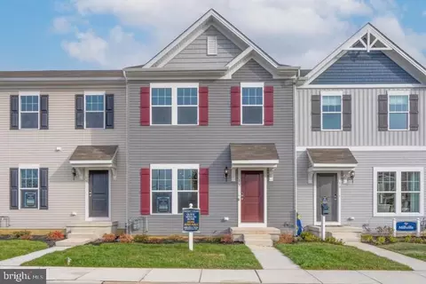 27 Whitaker Ct, Millville, NJ 08332