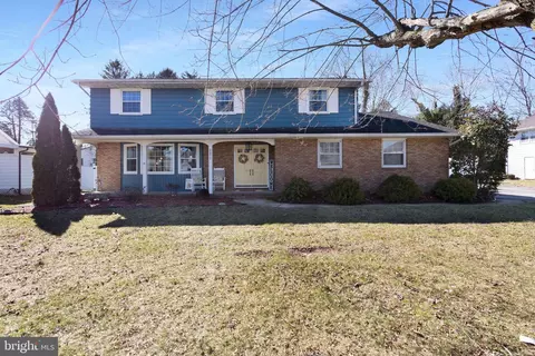2073 Cottonwood Dr, Vineland, NJ 08361