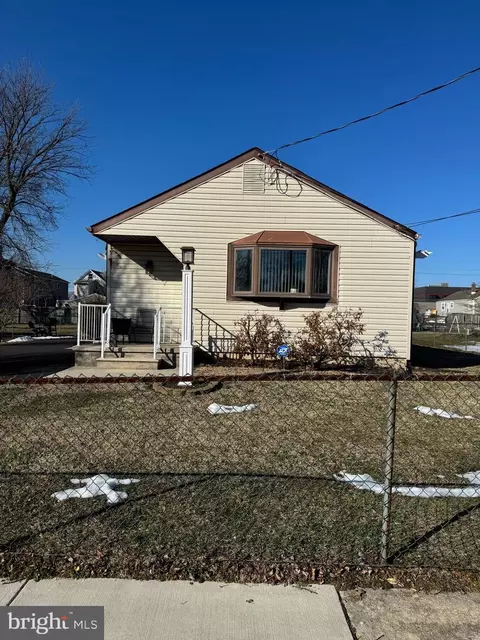 420 W Wood St, Vineland, NJ 08360