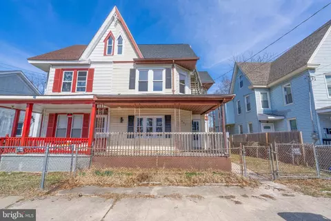 322 Oak St E, Millville, NJ 08332