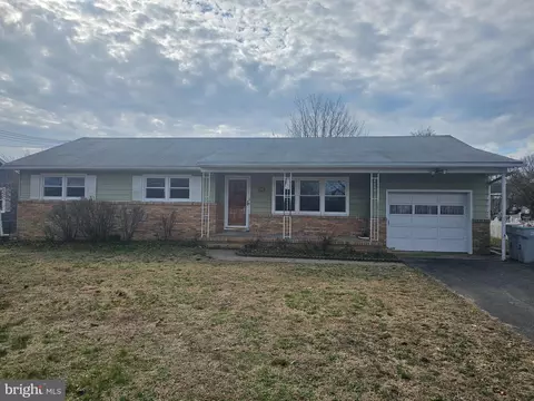 726 Allen Ave, Vineland, NJ 08360