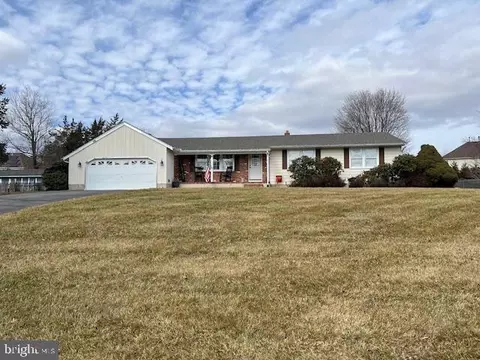 72 Sentry Dr, Bridgeton, NJ 08302