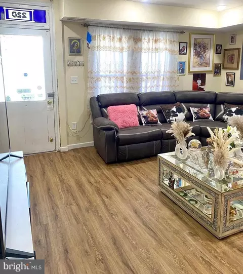 220 N 3rd St, Millville, NJ 08332